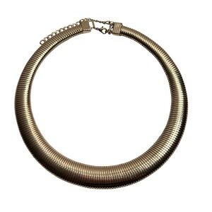*EUC* Elegant Gold Choker Necklace — Adjustable